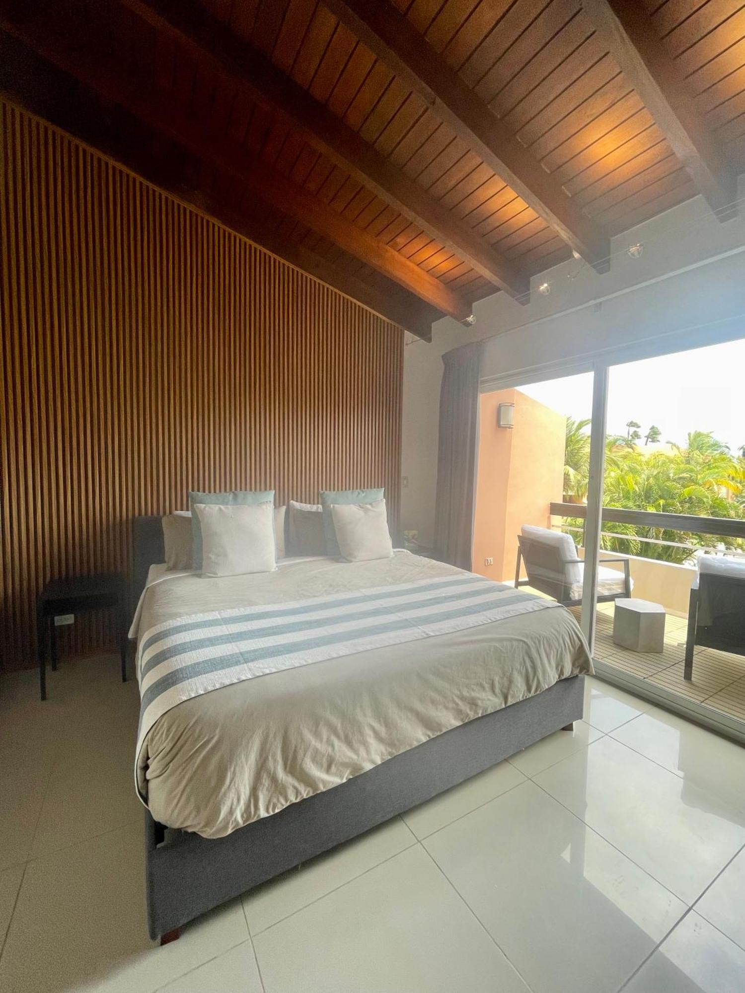 Eagle Beach Luxury House, Walking Distance To The Beach Palm Beach Exterior foto
